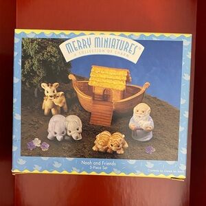 Hallmark Merry Miniatures Noah's Ark Playset